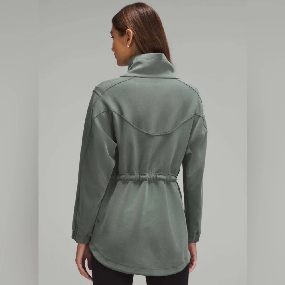 NWT Lululemon Softstreme Cinch-Waist Jacket Smoked Spruce Size 6 - Picture 2 of 15